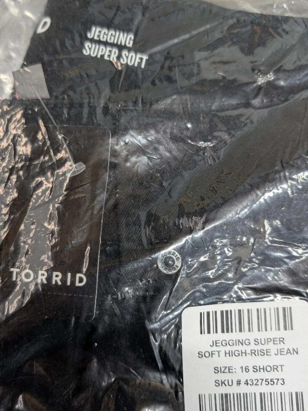 Torrid black high-waisted super soft jegging jeans in a size 16 short